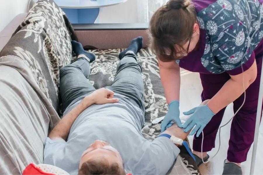 Срочный вывод из запоя в Большом Камне: быстро, недорого
